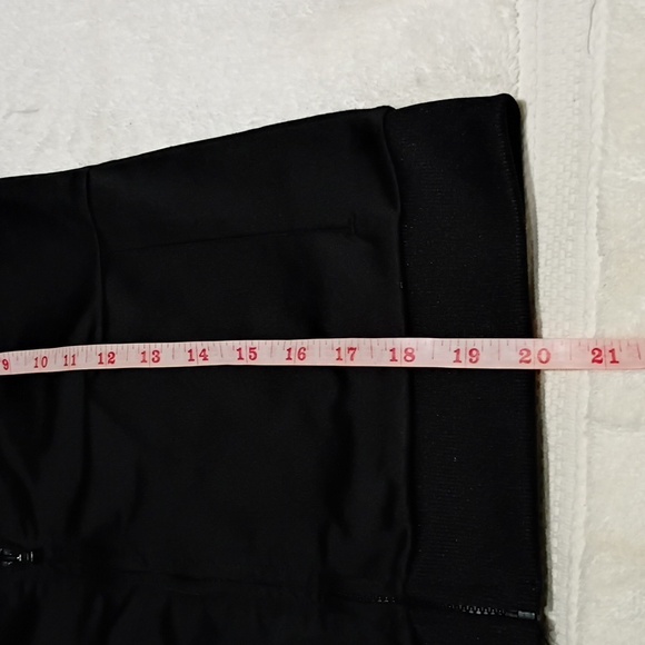 Adidas Black and Red Athletic Set Kids Size 7 - Picture 6 of 8